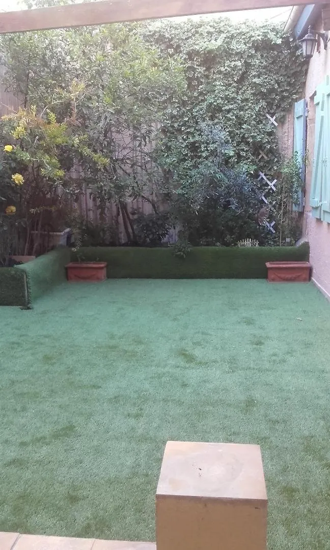 2P. Jardin Calme Centre-Ville Marselha 0*,